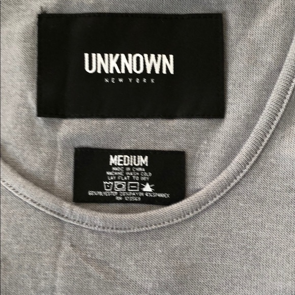 NWNT Unknown New York long sleeve Tee size Medium - Picture 2 of 5